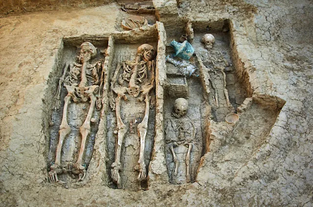 Excavation of Tragic Family Tomb: 6th Century AD Warrior Buried with Wife and Children in Mysterious Phanagoria Crypt