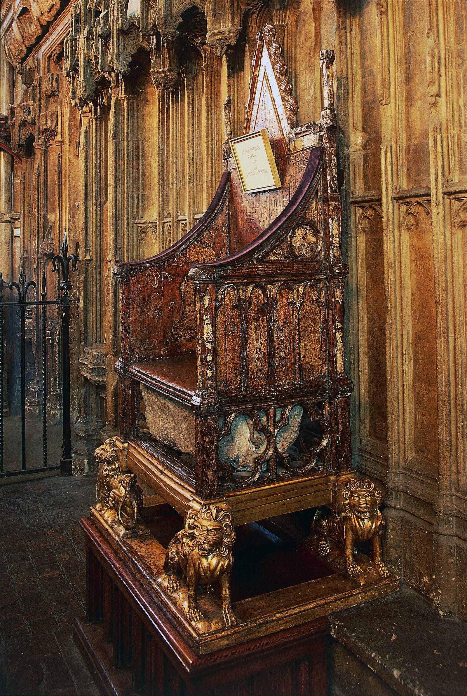 The Iconic Coronation Chair at St George’s Chapel: A Historic Journey