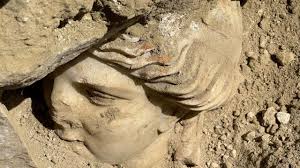 Uncovering the 2,000-Year-Old Head of the Statue of Hygieia, Greek Goddess of Health, Trapped Between Boulders in Laodikeia