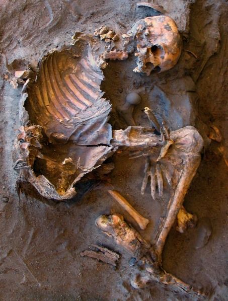 Stone Age Skeletons Unearthed in Libya | Sahara Desert | Live Science