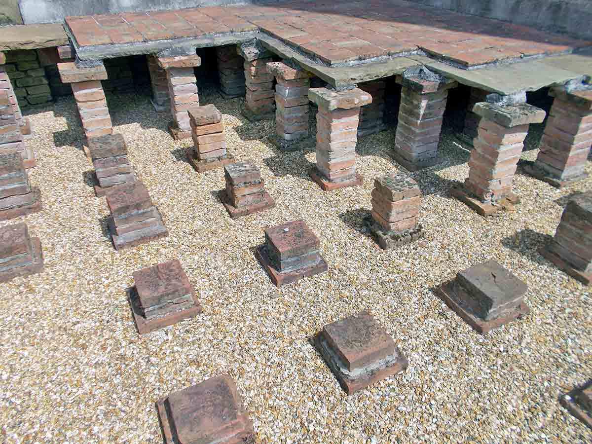 hypocaust central heating