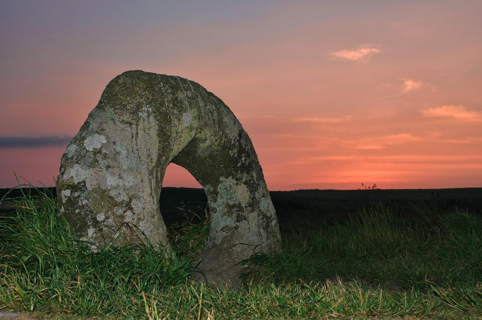 Men-An-Tol