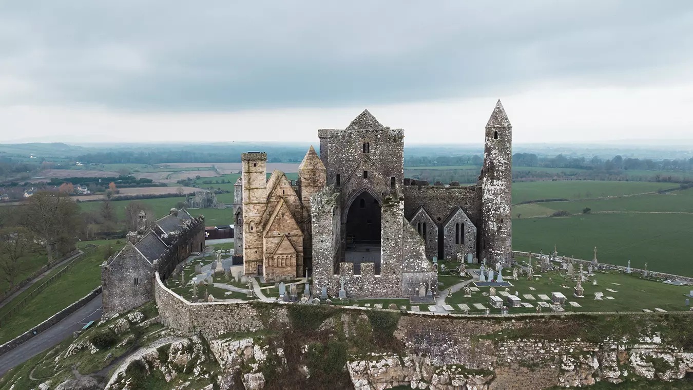 18 Astounding Facts About Rock Of Cashel - Facts.net