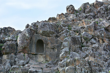 Fasıllar Anıtı