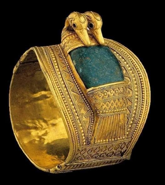 Discovering the Treasures of Ancient Egypt: Insights from Tutankhamun and Ramesses II