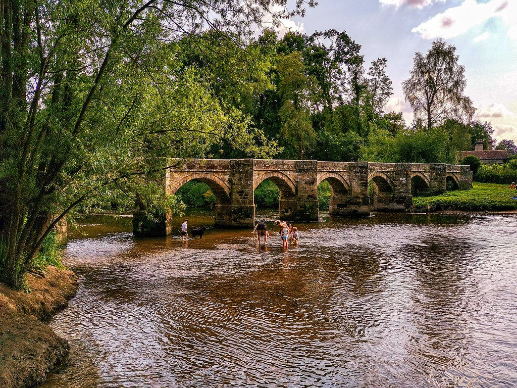 Image Essex Bridge River Trent Great Haywood Staffordshire, 43% OFF