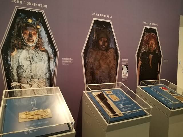 Timeless History (ประวัติศาสตร์ไร้กาลเวลา)] “การสำรวจขั้วโลกเหนือคณะ Franklin (Franklin Expedition)” การสำรวจมรณะที่เหลือเพียงความตายและซากศพที่สมบูรณ์ของลูกเรือ ในปีค.ศ.1845 (พ.ศ.2388) ได้มีเรือจำนวนสองลำ บรรทุกผู้โดยสารกว่า 134 คนได้เดินทางออ