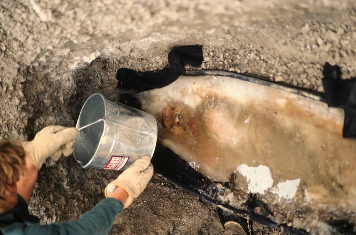 Buried in Ice - The Franklin Expedition Cemetery - Secrets of the Ice