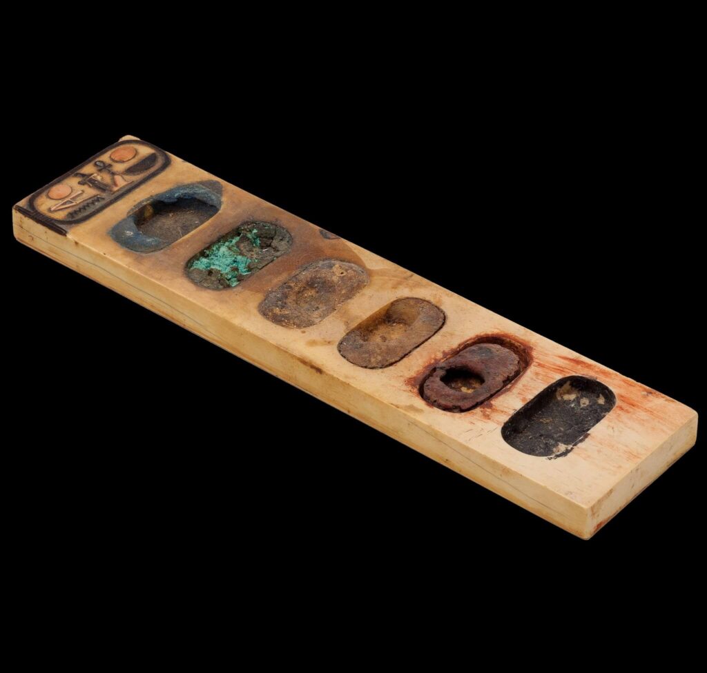 Rediscovering Ancient Art: A 3,000-Year-Old Egyptian Painter’s Palette with Original Colors