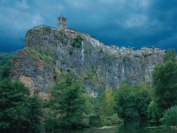 Castellfollit de la Roca – Castellfollit de la Roca, Spain - Atlas Obscura