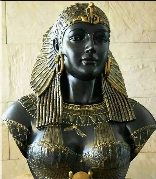 Cleopatra’s Quest for Knowledge: A Journey from Throne to Laboratory