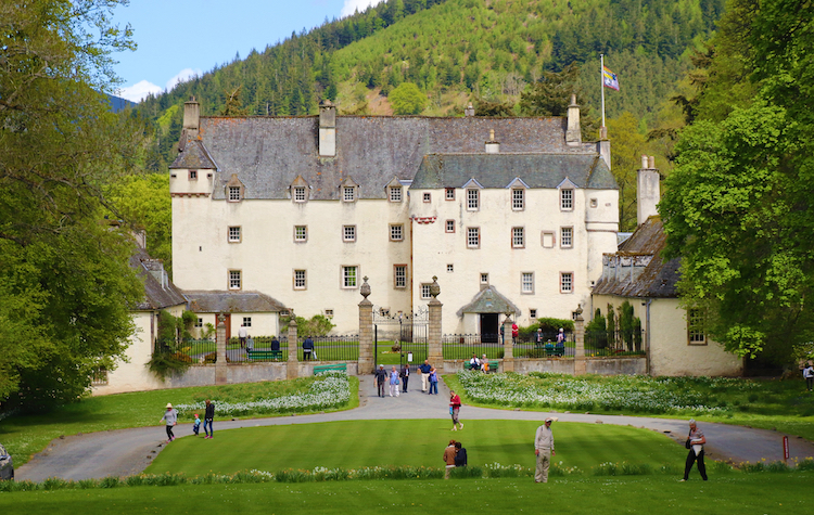 Traquair House - History and Facts | History Hit