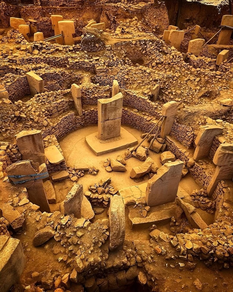 Göbekli Tepe: A Glimpse into Humanity’s Earliest Monumental Architecture