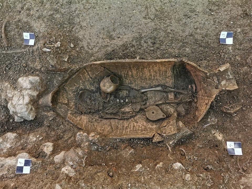 Discovering a Late Ancient Necropolis on Hvar Island: New Insights into Ancient History