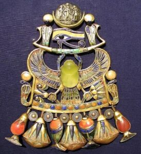 Exploring the Beauty of Tutankhamun’s Golden Pendant